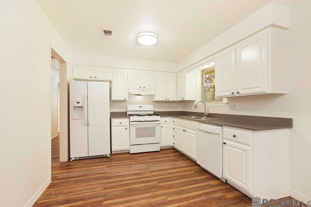 Building Photo - 911 Hatchell Ln