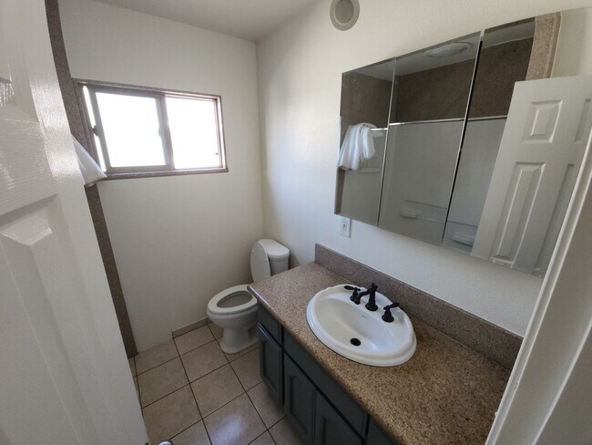 Building Photo - 3bd Home available for rent