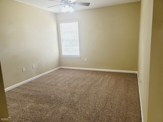 Building Photo - 6007 Towne Pk E Dr