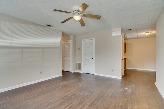 Building Photo - 940 Stevens Creek Rd