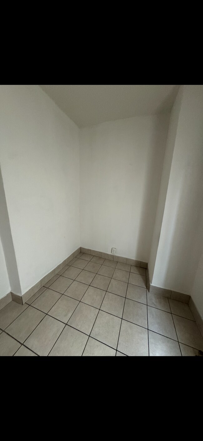 Building Photo - 30-17 34th St