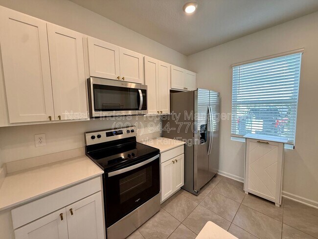 Building Photo - 56 Sage Br St