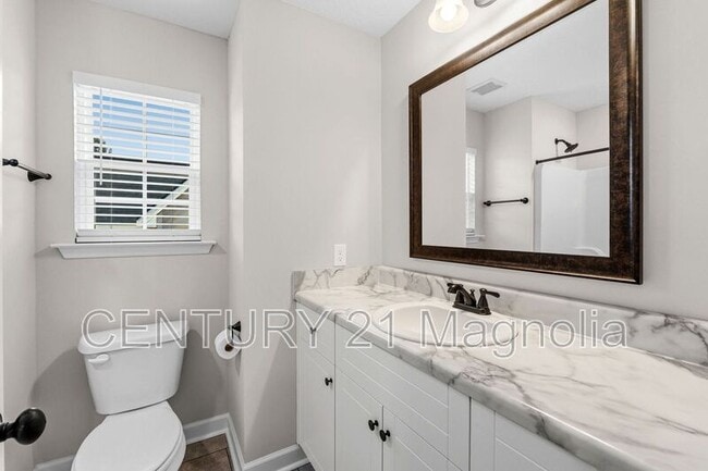 Building Photo - 302 Dorn St