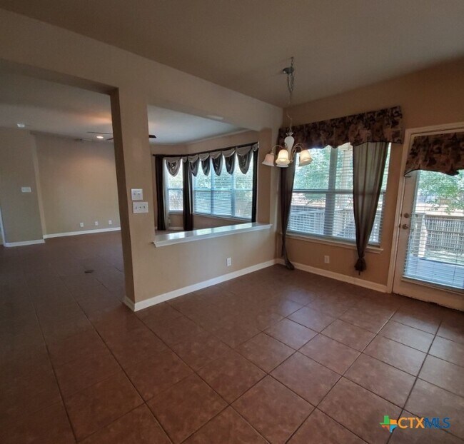 Building Photo - 310 Royal Troon Dr