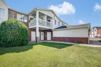 Building Photo - 8055 Lexington Pl