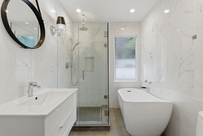 Building Photo - Exceptional Home in the Back of the Valley, Pacifica