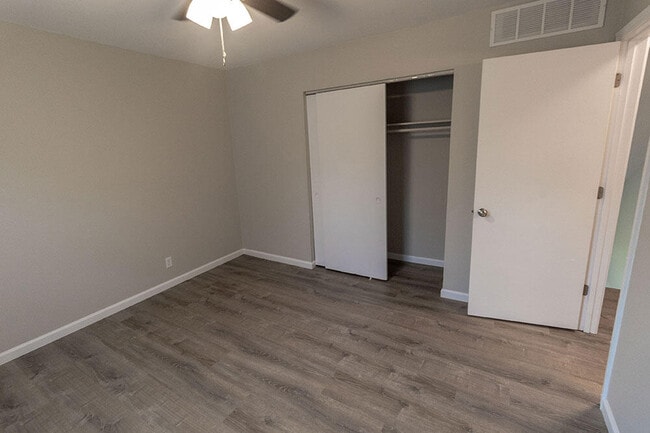 Building Photo - 7300 N Moberly Dr