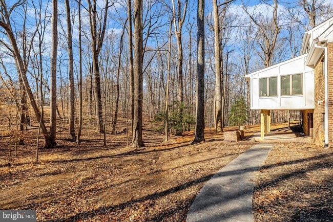 Building Photo - 9982 Blackberry Ln