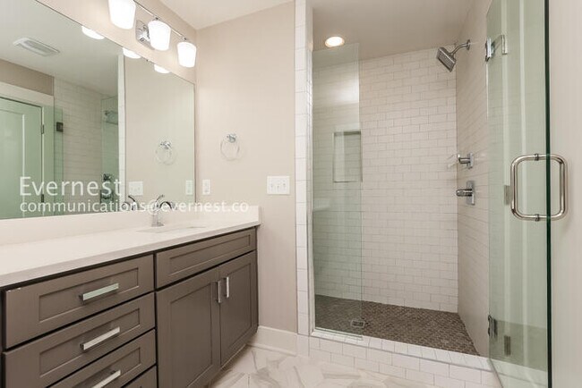 Building Photo - 220 Croleywood Ln