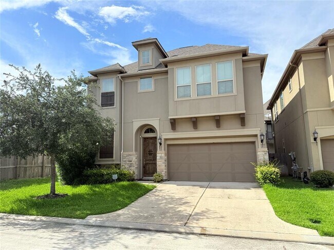 Building Photo - 13216 Green Hills Dr