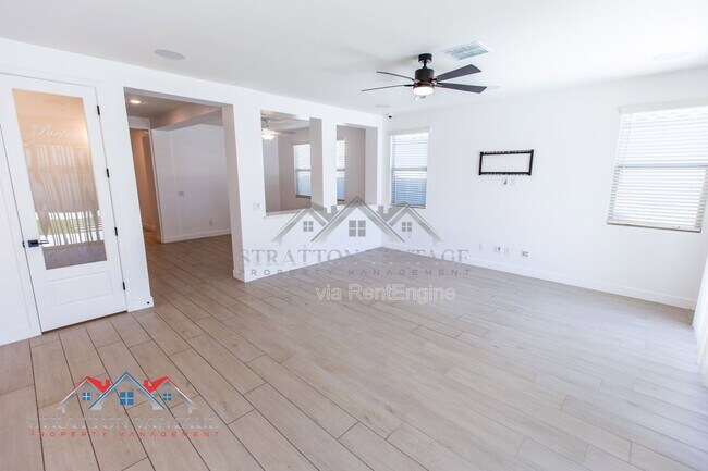 Building Photo - 15075 W McKinley St