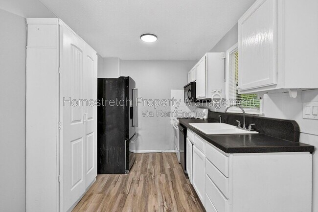 Building Photo - 7534 Blanding Dr
