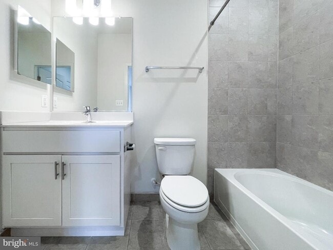 Building Photo - 15501 Newtonmore Ln