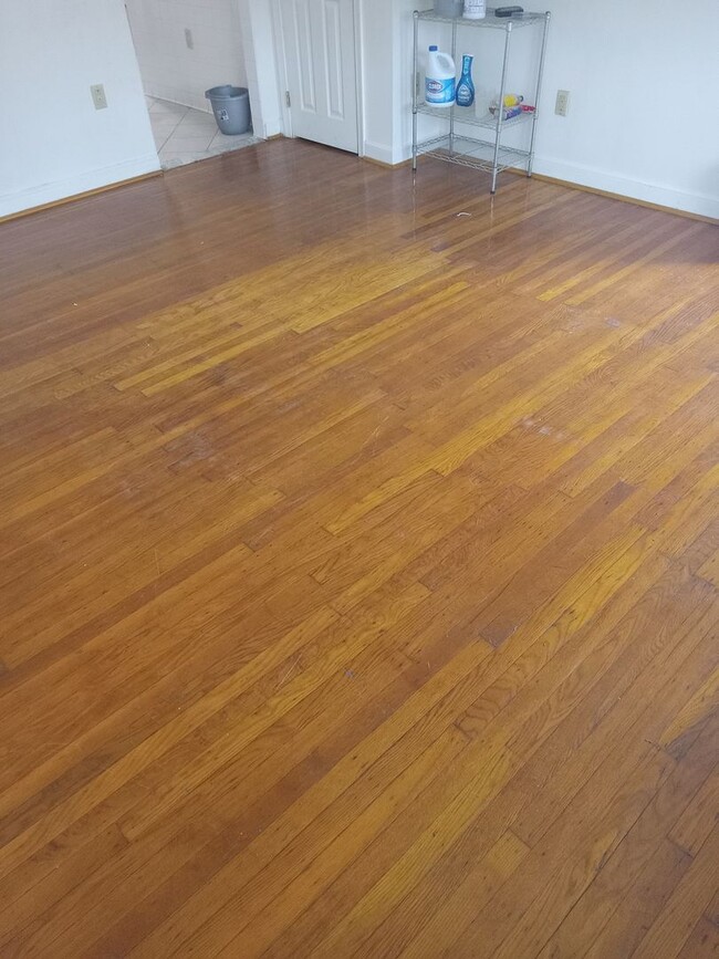 Building Photo - 7512 Brentwood Road