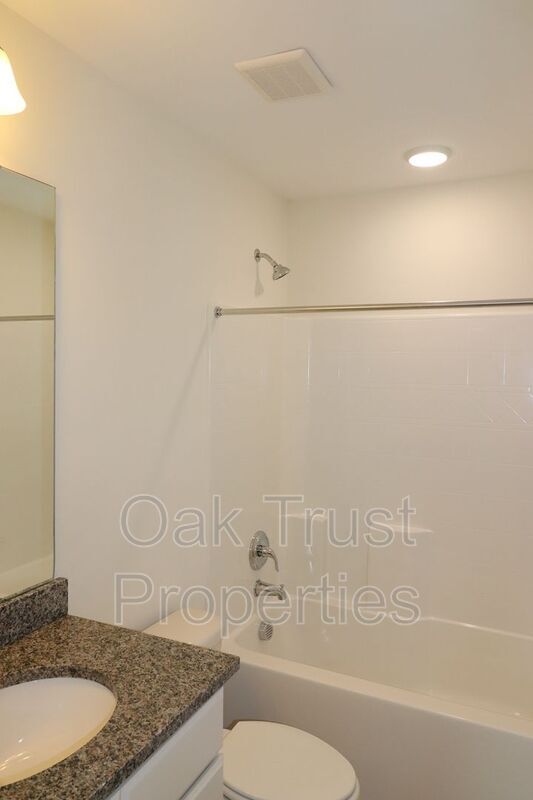 Building Photo - 176 Woodward Rd