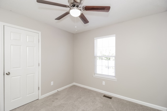 Building Photo - 661 Angela Dr