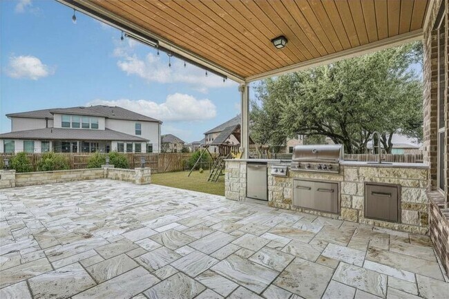 Building Photo - 10713 Lavon Bend