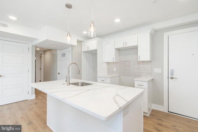 Building Photo - 2304 N 9th St