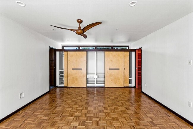 Building Photo - 1310 Harbor View Dr