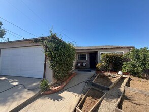 Building Photo - Spacious College Area Home with Garage and Backyard!