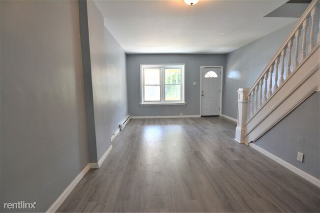 Building Photo - 4 br, 1 bath House - 322 Hanover Ave
