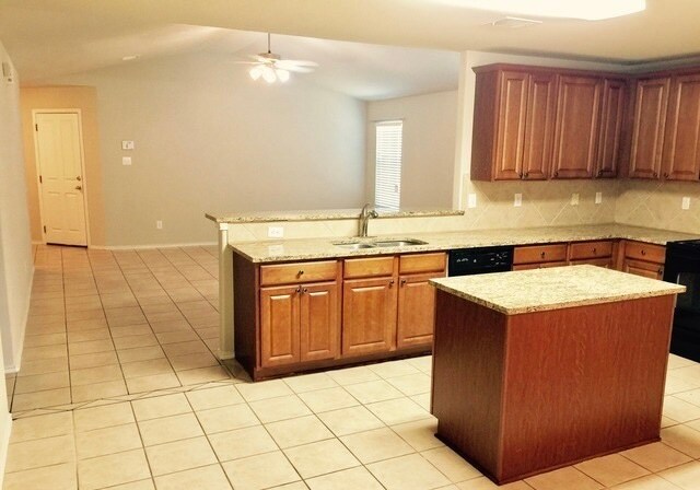 Building Photo - 806 Magnolia Bend