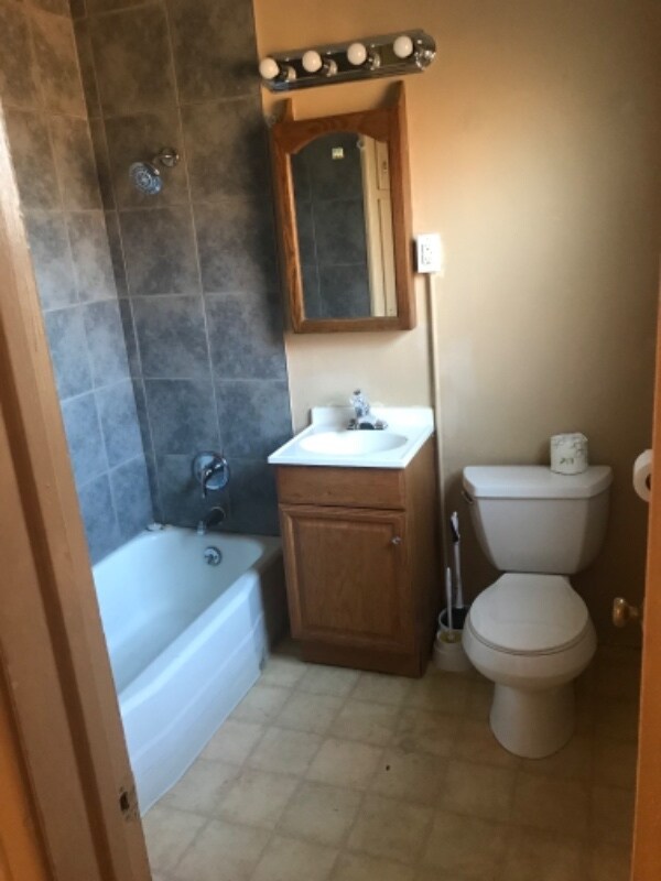 Building Photo - 2118 23rd St