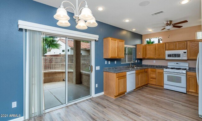 Building Photo - 15413 W Domingo Ln