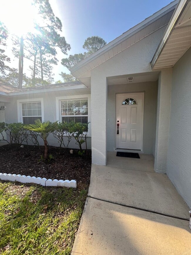 Building Photo - Charming 2 bedroom, 2 bathroom dulplex loc...
