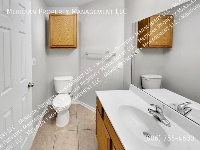 Building Photo - 531 N. Clinton-