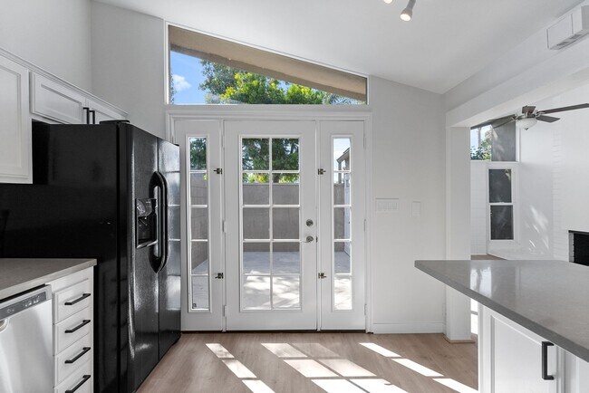 Building Photo - 450 Bolero Way