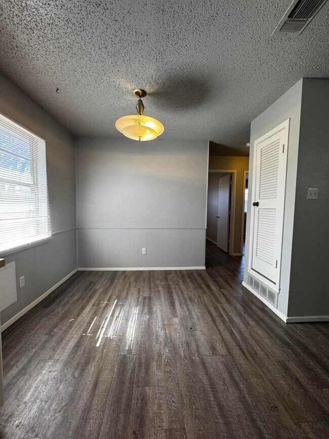 Building Photo - 6113 37th St