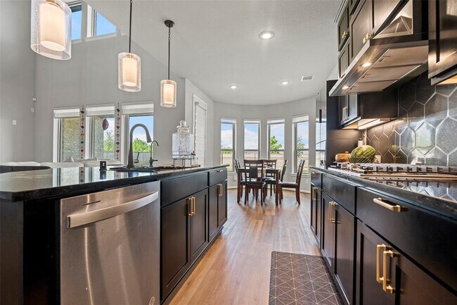 Building Photo - 11307 Cosmopolitan Dr