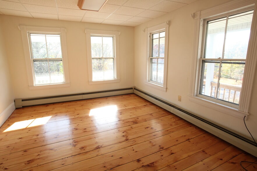 Living Room - 15 Lebanon St
