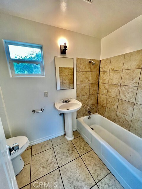 Building Photo - 500 W Gilman St