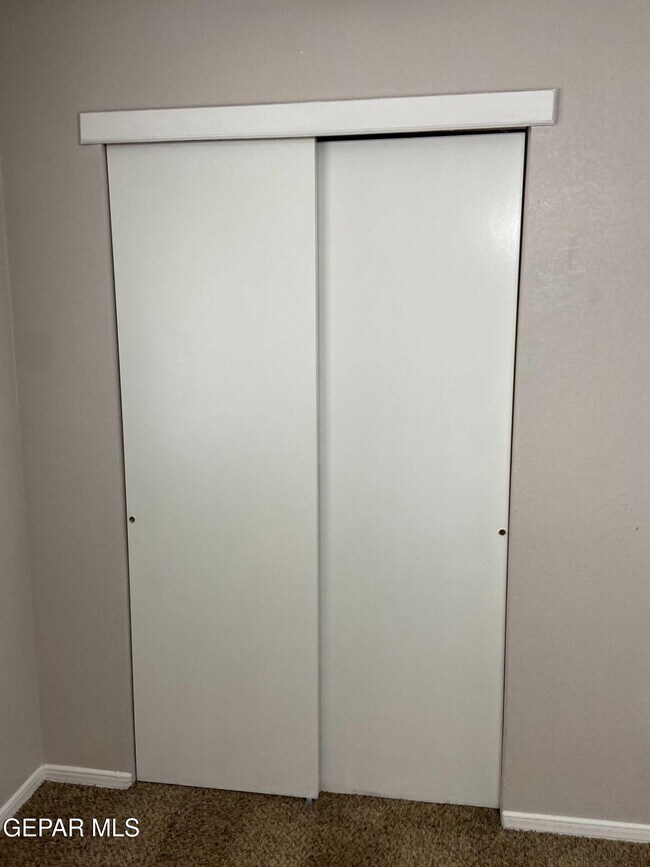 Building Photo - 6721 El Parque Dr