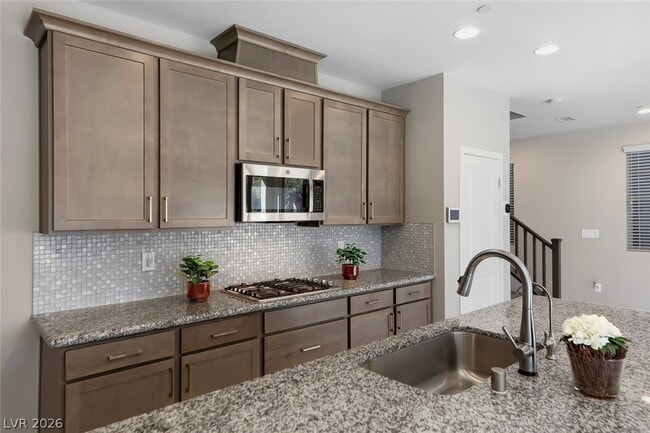 Building Photo - 11 Flora Sagio Ave