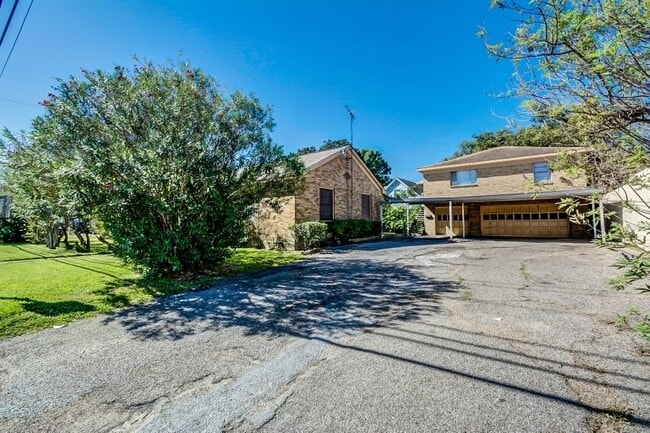 Building Photo - Homes For Rent In TX: Galena Park 77547 – Holland 3BR