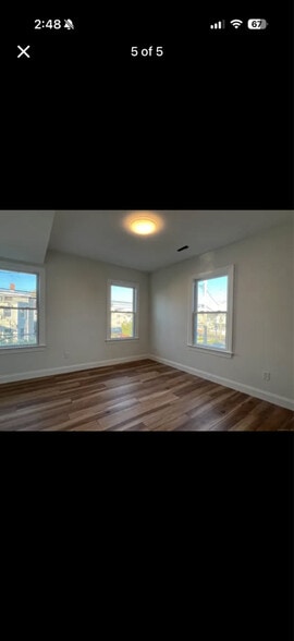 Primary Photo - 63 Hickory St