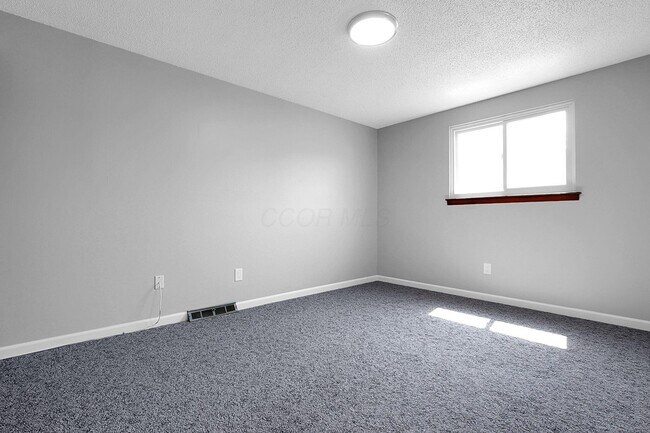 Building Photo - 3114 Glenshaw Ave