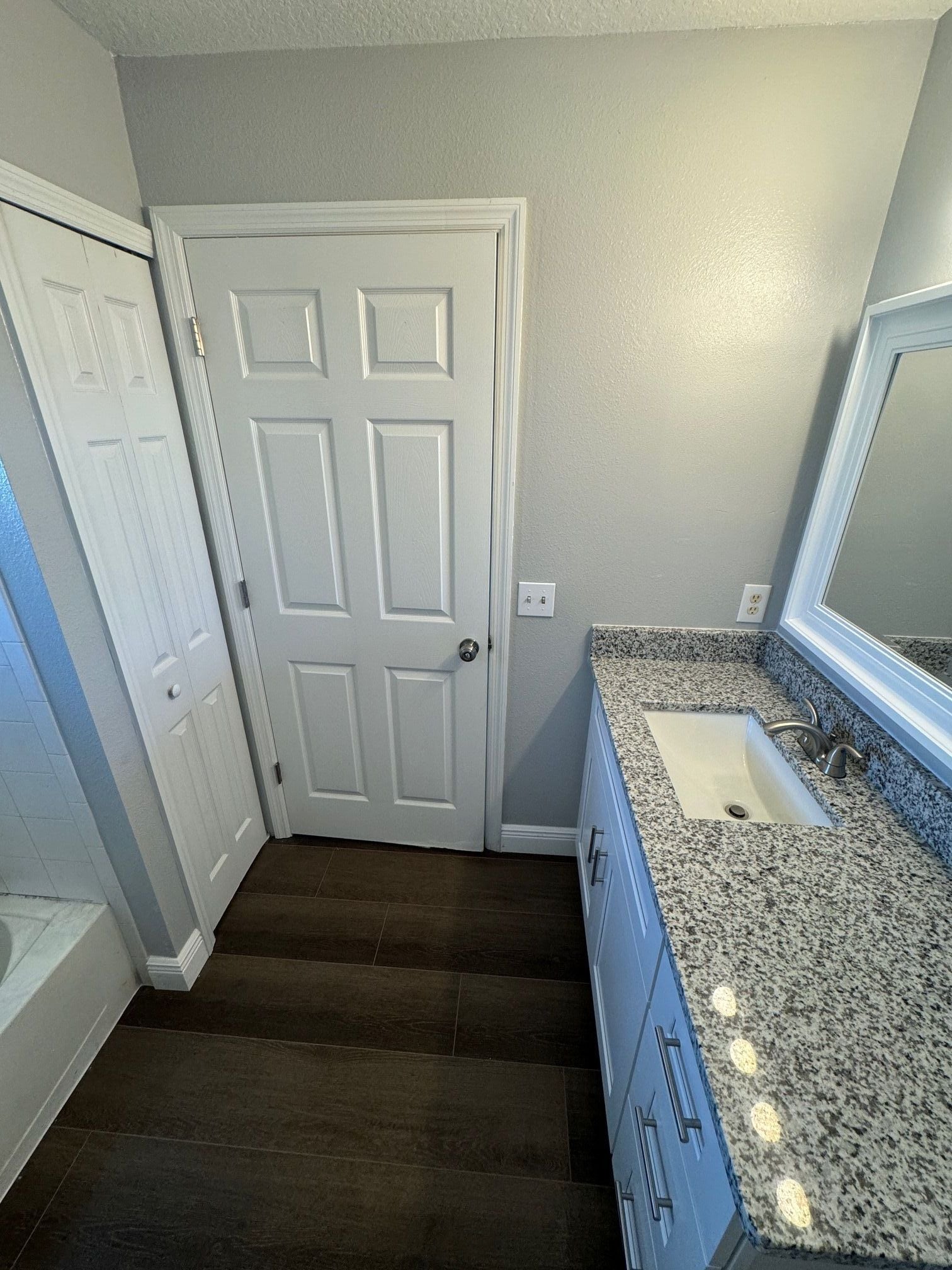 Building Photo - 375 Greenwich Ct