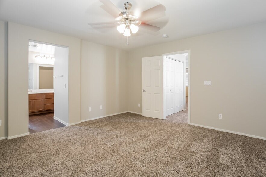 Building Photo - 6333 Blushing Willow St