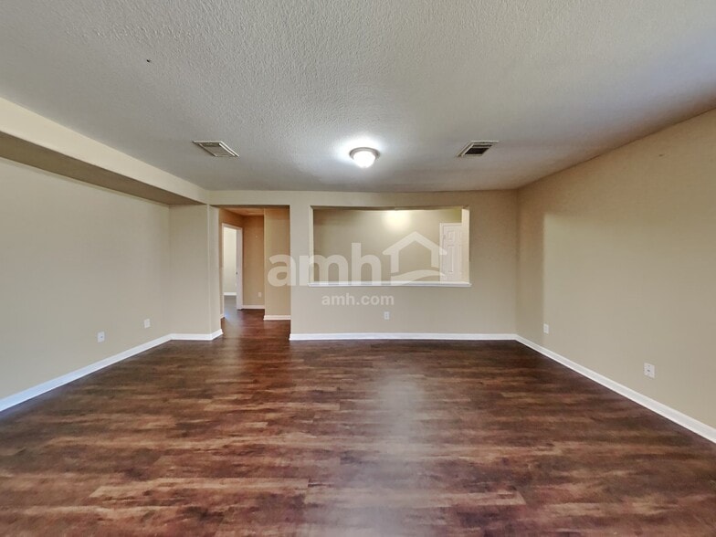 Building Photo - 6907 Oleander Grove Way