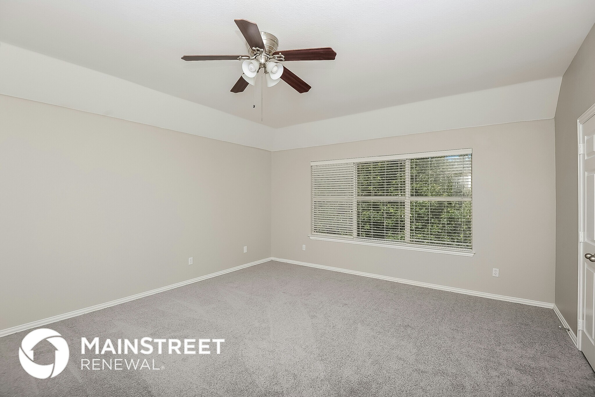 Building Photo - 11749 Ficus Dr