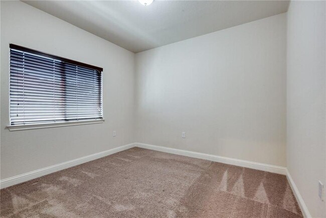 Building Photo - 14204 Tyburn Trail