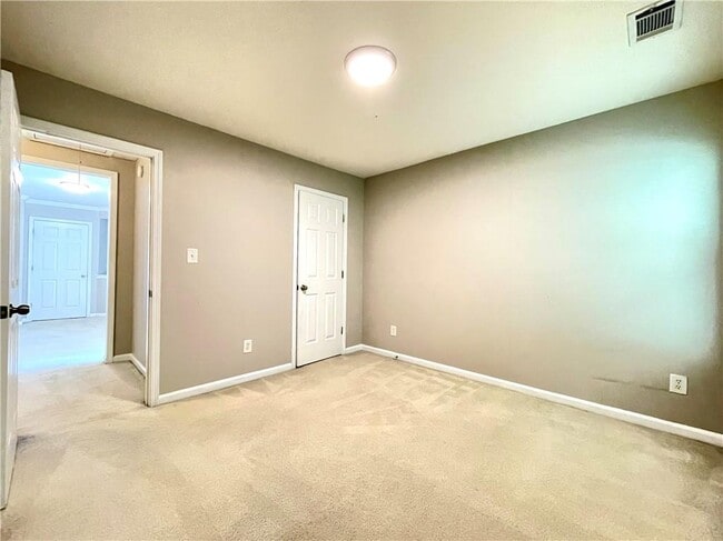 Building Photo - 2852 Briaroak Dr