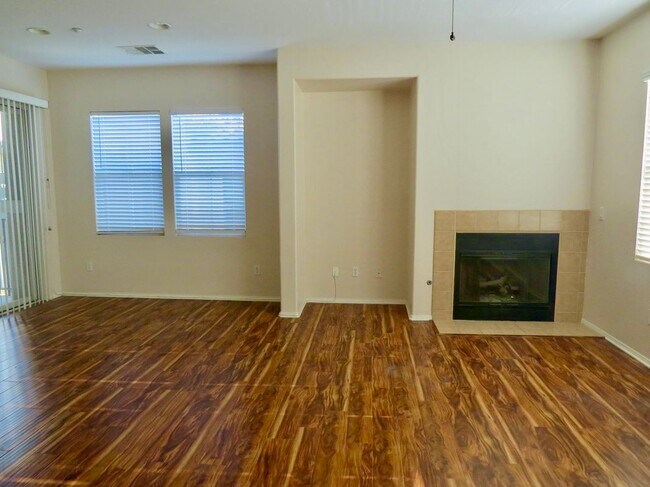 Building Photo - 15636 Vista Way