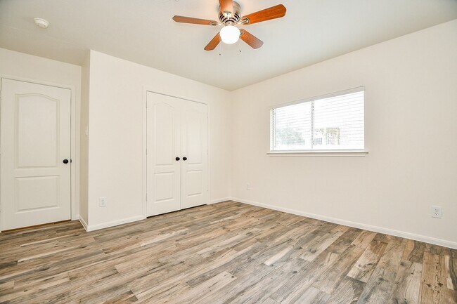 Building Photo - 835 Victoria Lakes Dr