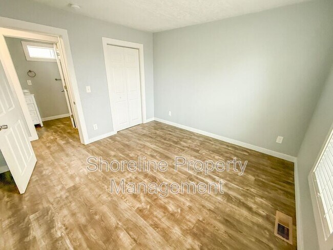 Building Photo - 109 E Belmont St