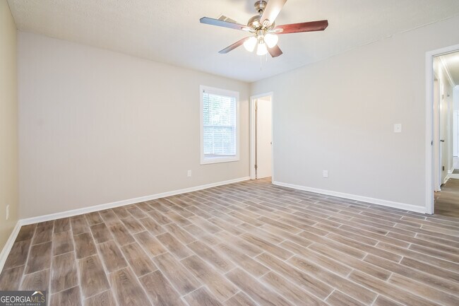 Building Photo - 1006 Timbervale Ln